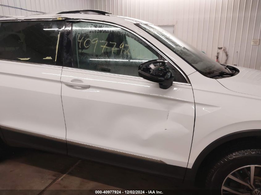 VIN 3VV2B7AX7JM194808 2018 Volkswagen Tiguan, 2.0T... no.17