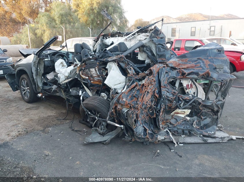 2018 TOYOTA HIGHLANDER SE/XLE - 5TDKZRFH8JS550383