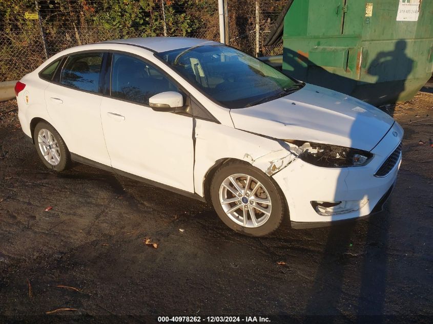 VIN 1FADP3F22FL282677 2015 Ford Focus, SE no.1