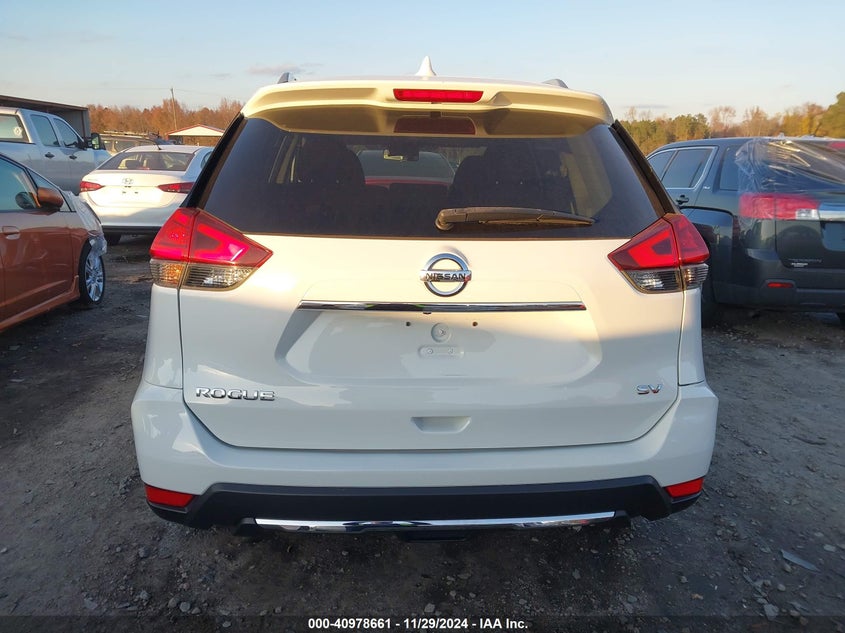 2017 NISSAN ROGUE SV - KNMAT2MT0HP556971