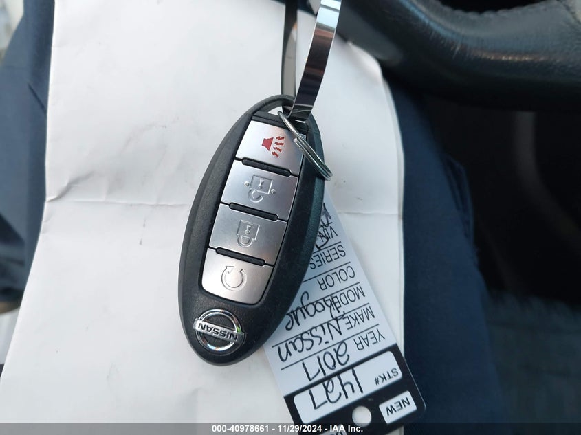 2017 NISSAN ROGUE SV - KNMAT2MT0HP556971