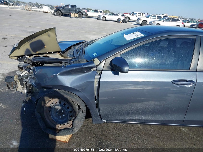 2018 TOYOTA COROLLA LE - 5YFBURHE7JP762525