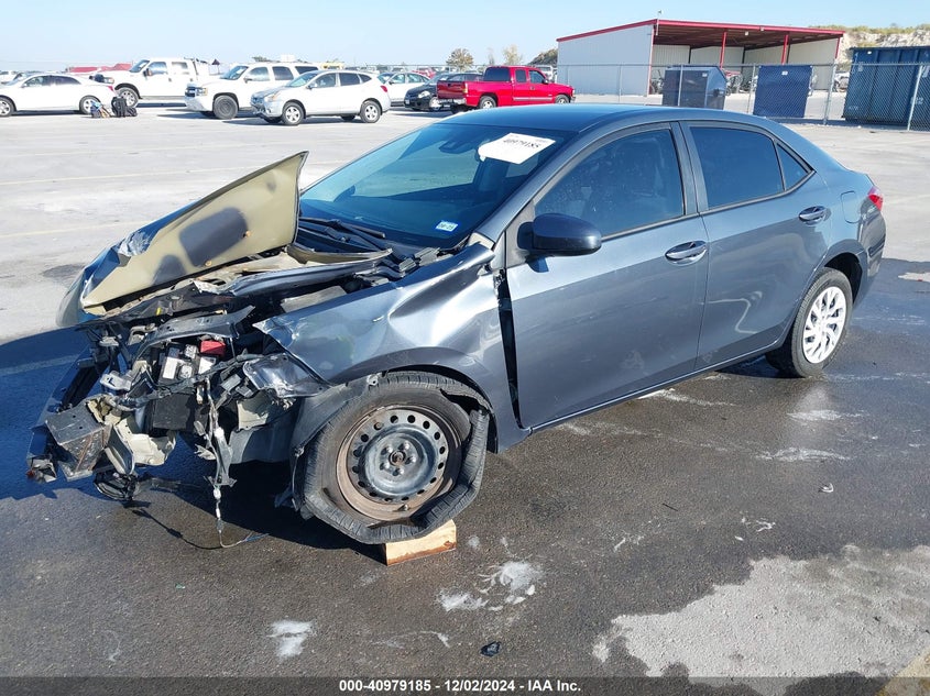 2018 TOYOTA COROLLA LE - 5YFBURHE7JP762525