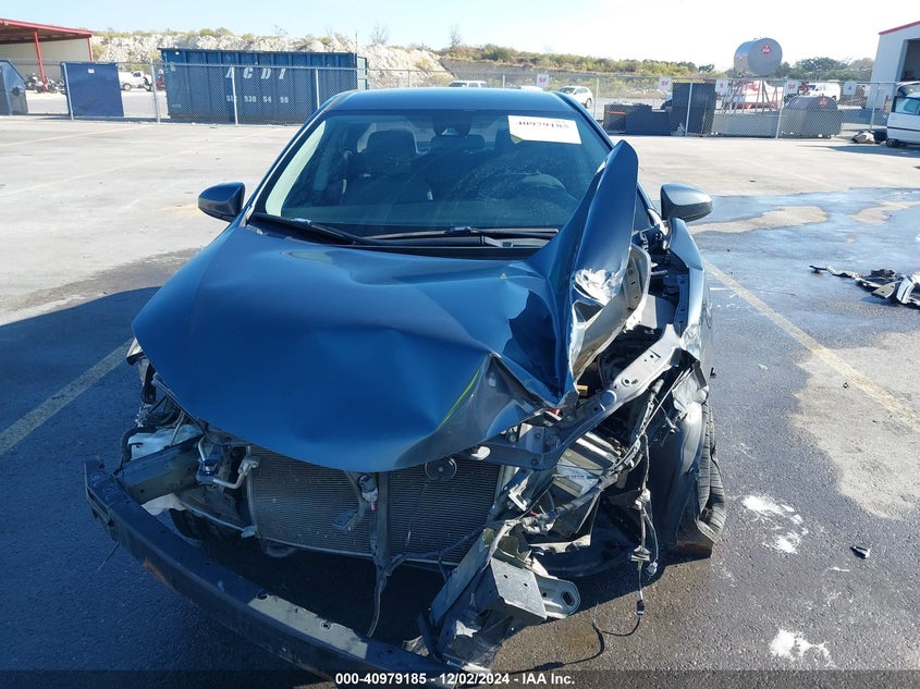 2018 TOYOTA COROLLA LE - 5YFBURHE7JP762525
