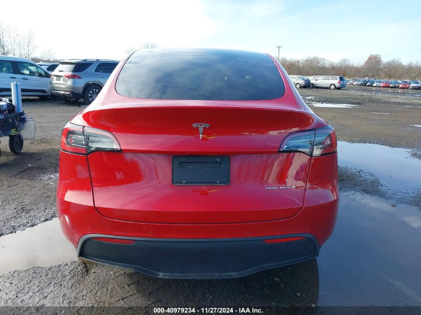 VIN 7SAYGDEE9NF426372 2022 TESLA MODEL Y no.16