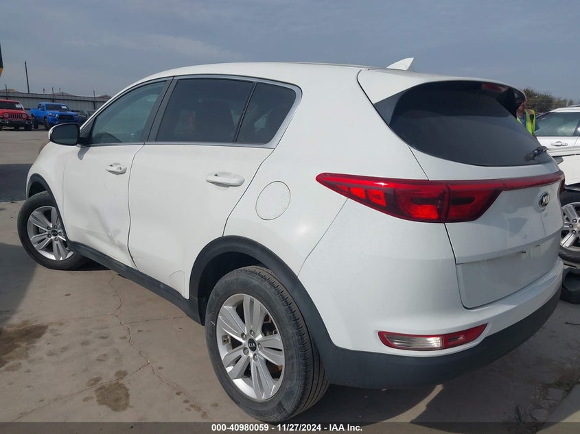 VIN KNDPM3AC6J7454694 2018 KIA SPORTAGE LX