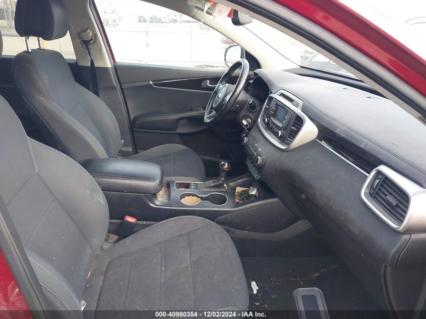 2016 KIA SORENTO 2.4L LX VIN: 5XYPGDA31GG158734