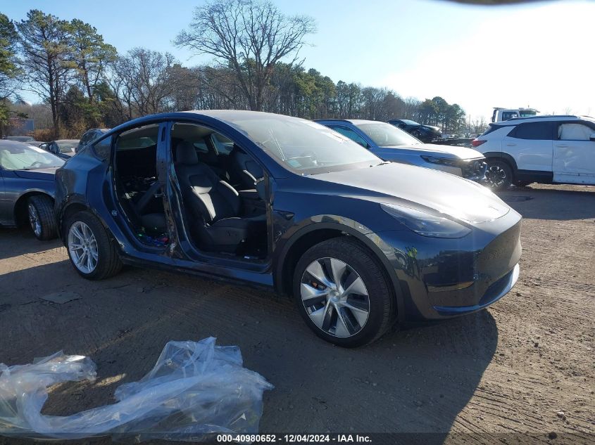 VIN 7SAYGDEDXRF028536 2024 Tesla Model Y, Long Rang... no.13