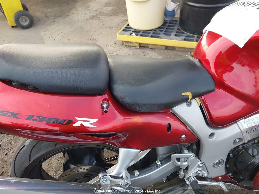 2005 SUZUKI GSX1300 RK5 JS1GW71A852101127