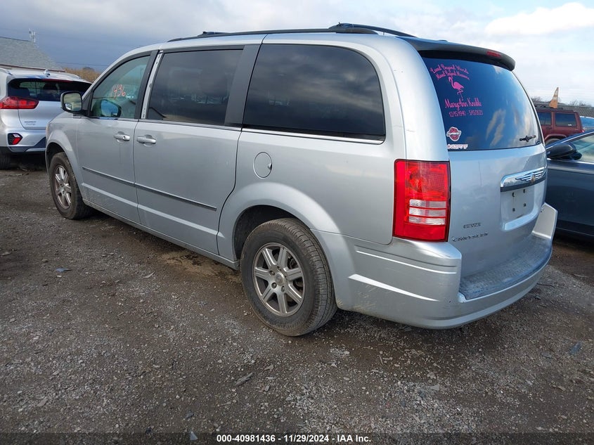 Vin: 2a4rr5d11ar113549, lot: 41471252, chrysler town & country touring 20103