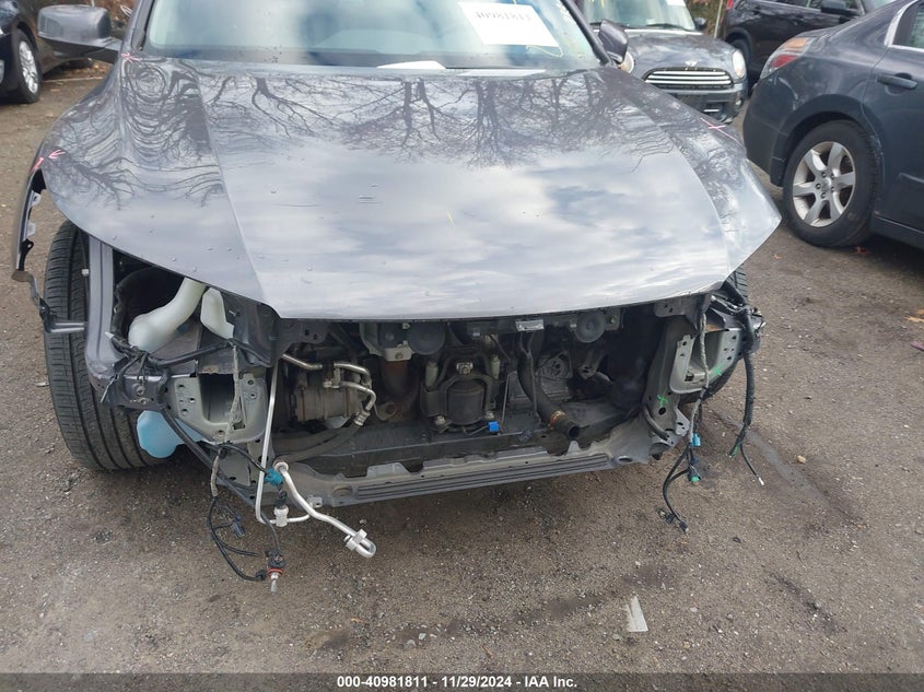 2013 HONDA ACCORD VIN: 1HGCR2F82DA090720