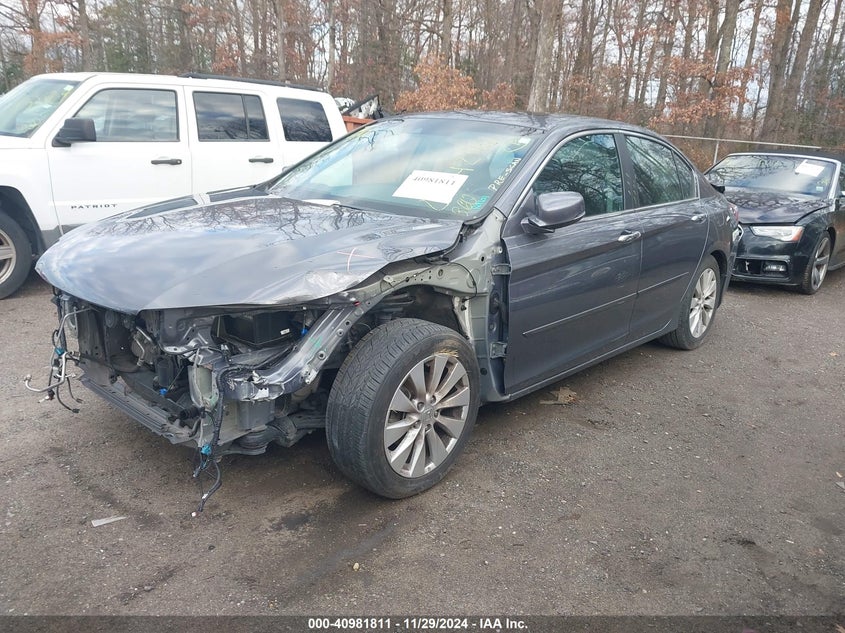 2013 HONDA ACCORD VIN: 1HGCR2F82DA090720