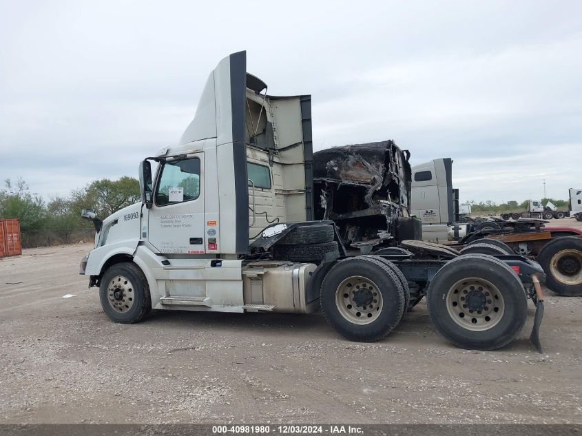 2018 Volvo Vnl VIN: 4V4NC9EG7JN891632 Lot: 40981980