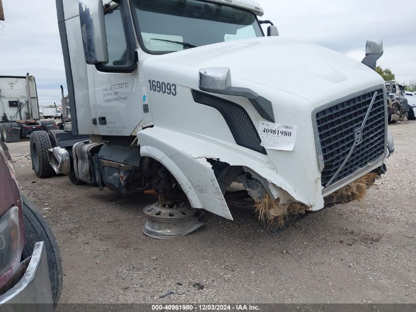 2018 Volvo Vnl VIN: 4V4NC9EG7JN891632 Lot: 40981980