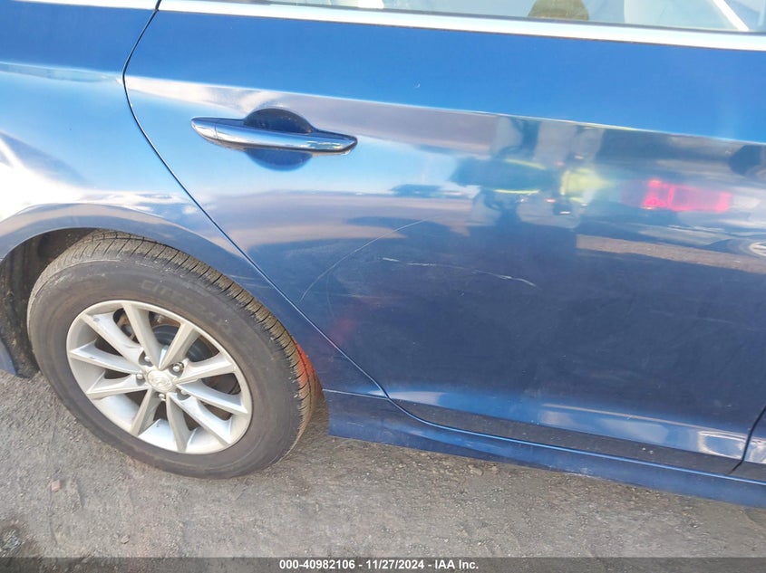 VIN 5NPE24AF9KH780984 2019 HYUNDAI SONATA SE