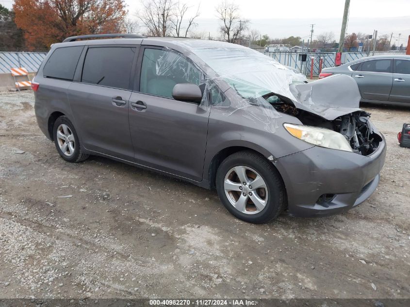 VIN 5TDKK3DC0FS680156 2015 TOYOTA SIENNA no.1