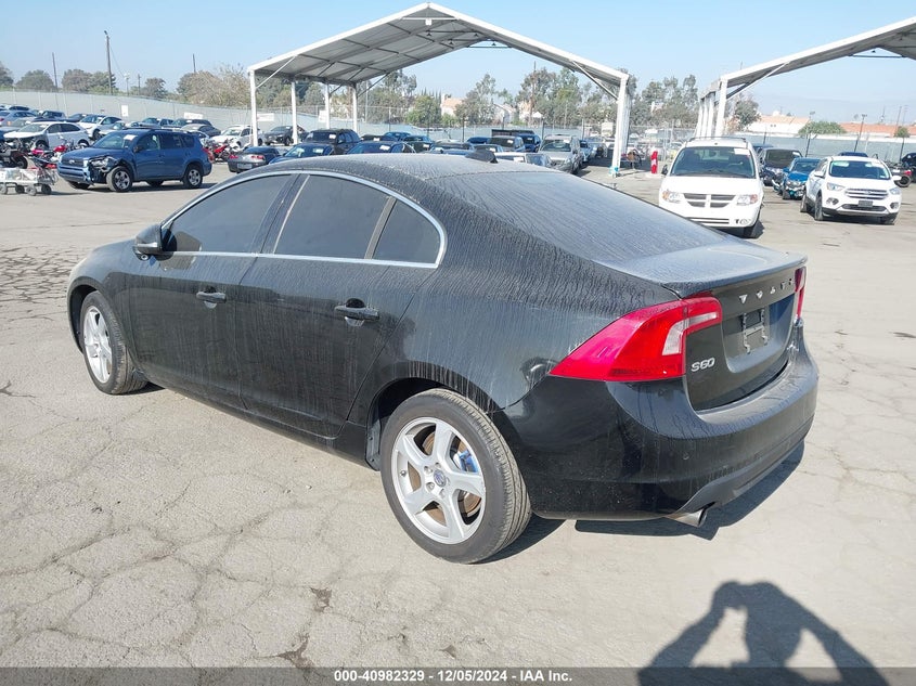 Vin: yv1612fs5d2221156, lot: 41472145, volvo s60 t5 platinum 20133