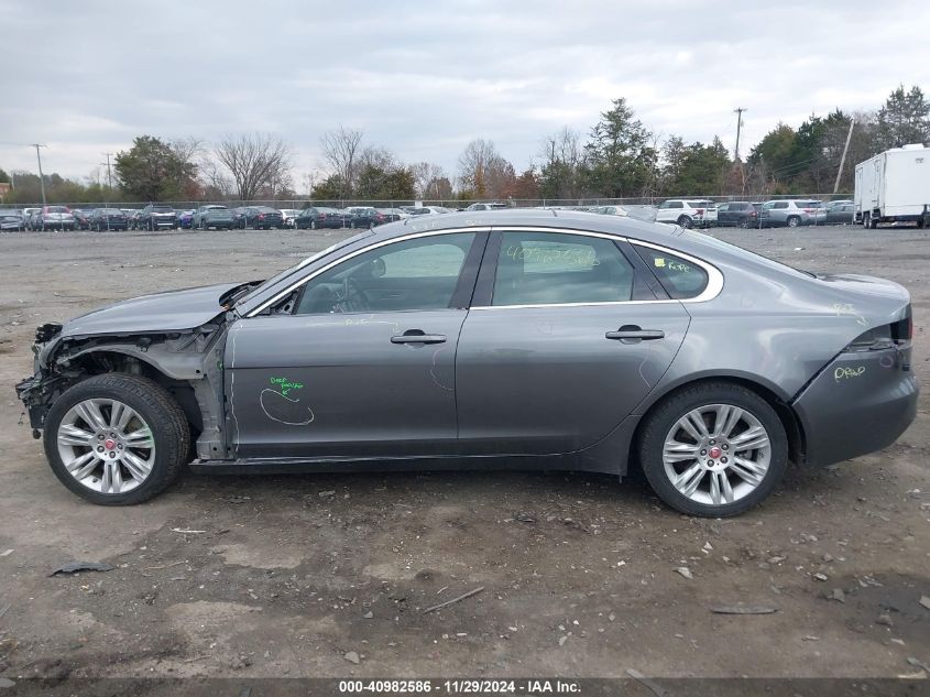 VIN SAJBD4BV6HCY44052 2017 Jaguar XF, 35T Premium no.14