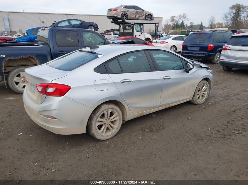 2019 CHEVROLET CRUZE VIN: 1G1BC5SM4K7135823