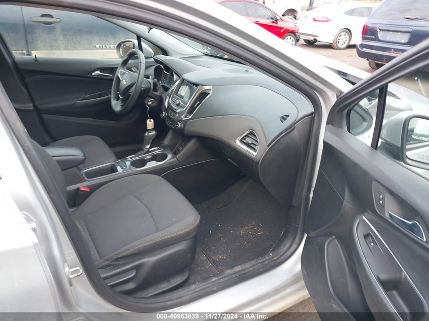 2019 CHEVROLET CRUZE VIN: 1G1BC5SM4K7135823