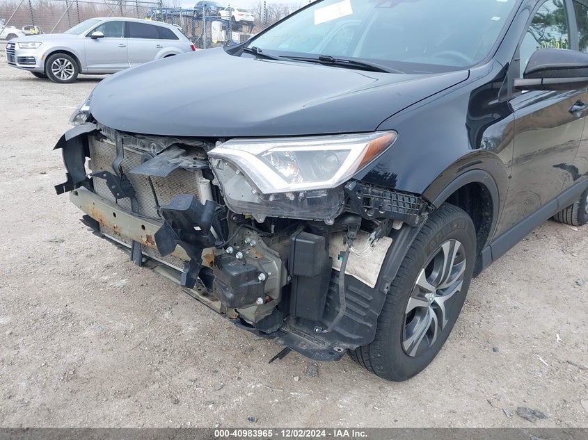 2018 TOYOTA RAV4 LE VIN: 2T3BFREVXJW821264