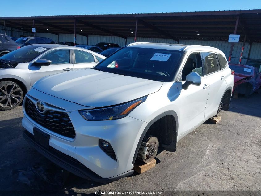 2022 TOYOTA HIGHLANDER XLE - 5TDHZRBHXNS230942