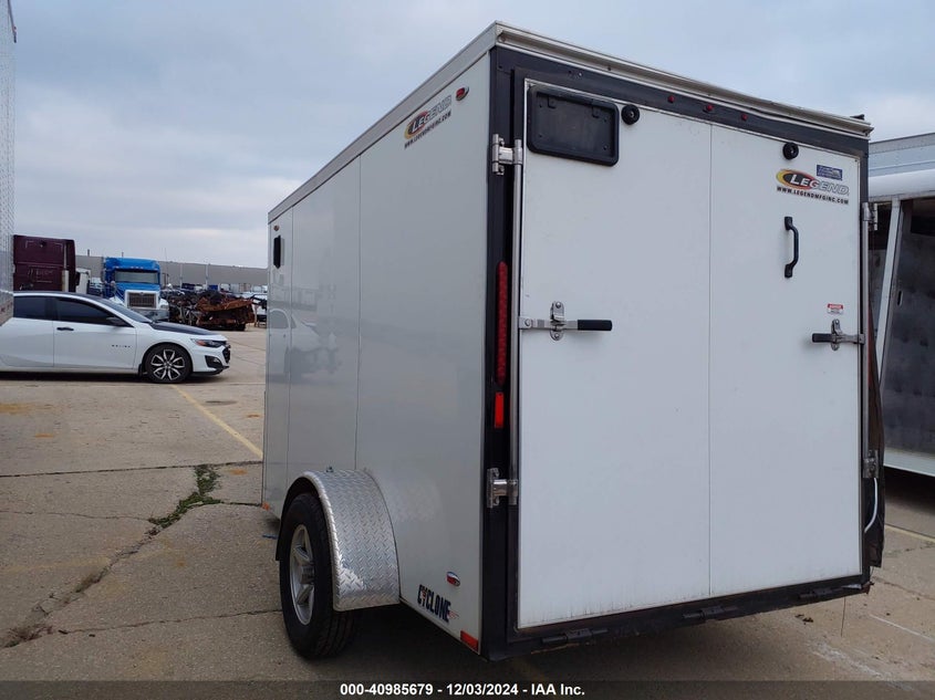 2018 Legend Trailer white null null 1L9BE1115J1317012 photo #4