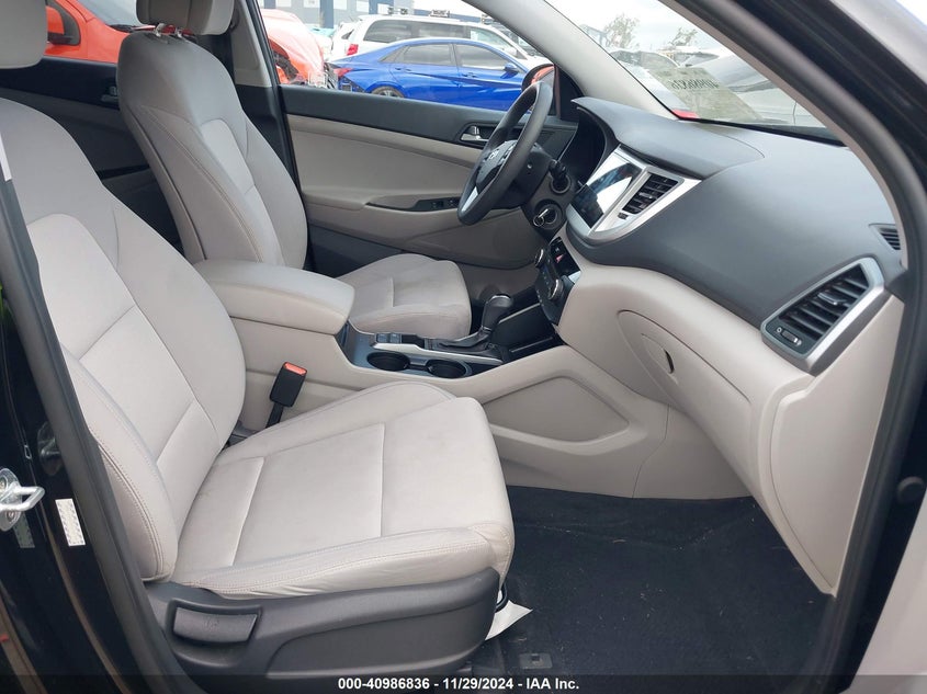 VIN KM8J33A23HU460704 2017 HYUNDAI TUCSON ECO