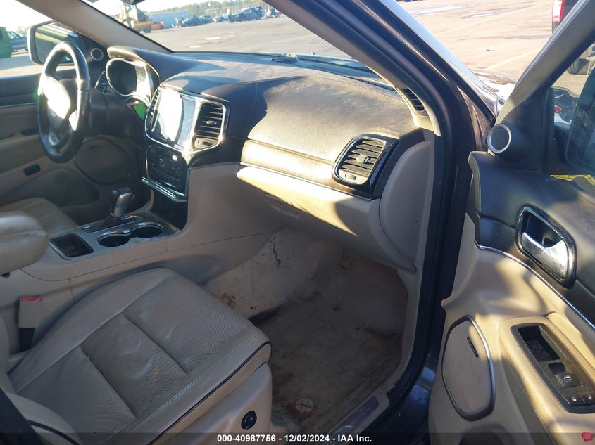 VIN 1C4RJECG5KC615185 2019 JEEP GRAND CHEROKEE OVERLAND 4X2