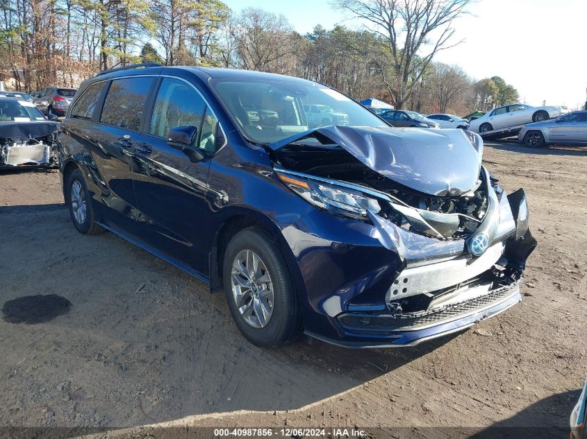 2024 TOYOTA SIENNA