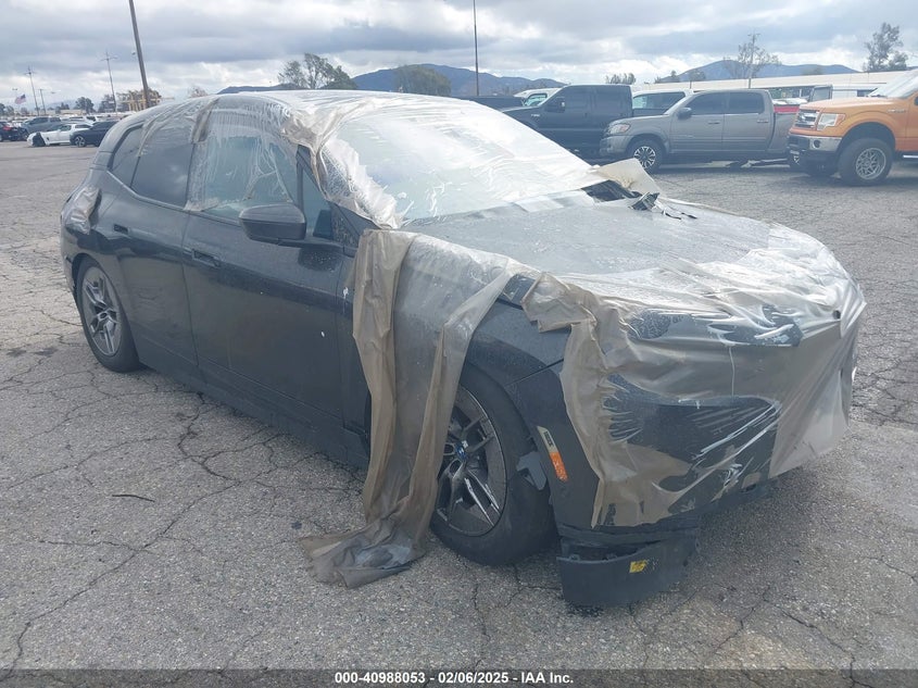 Vin: wb523cf0xpcl66917, lot: 41477936, bmw ix xdrive50 2023 img_1