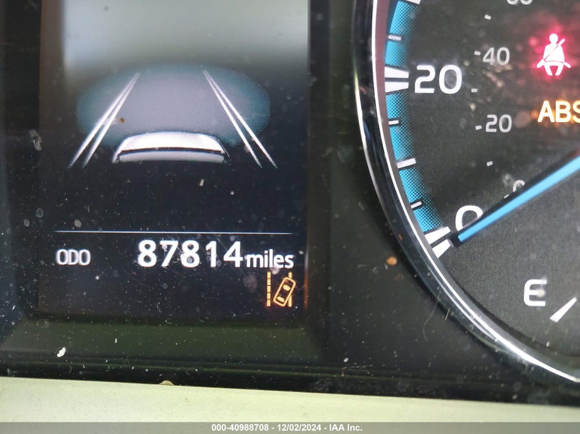 2018 TOYOTA RAV4 HYBRID XLE - JTMRJREV7JD203040