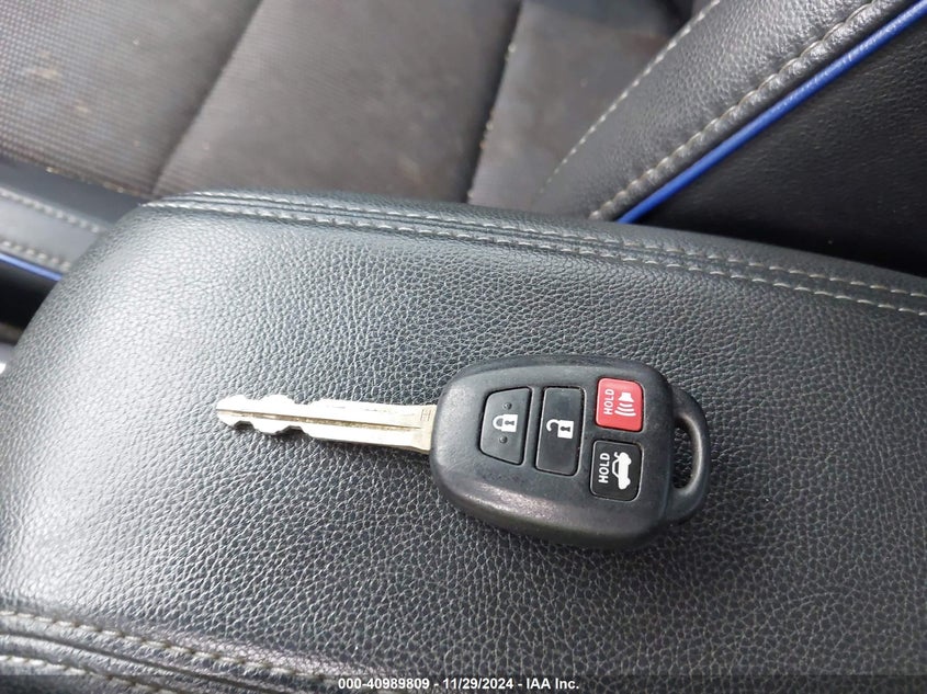 2017 TOYOTA COROLLA SE - 2T1BURHE3HC920630