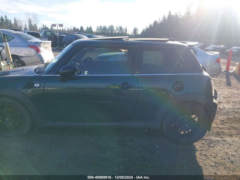 2010 Mini Cooper S VIN: WMWMF7C55ATX42147 Lot: 40989916