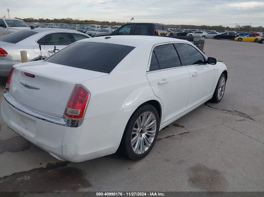 VIN 2C3CCAAG9DH627310 2013 CHRYSLER 300 no.4