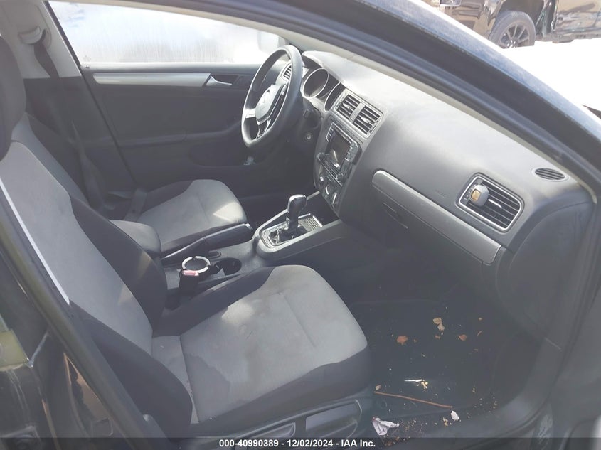 2017 VOLKSWAGEN JETTA VIN: 3VW2B7AJ2HM375428
