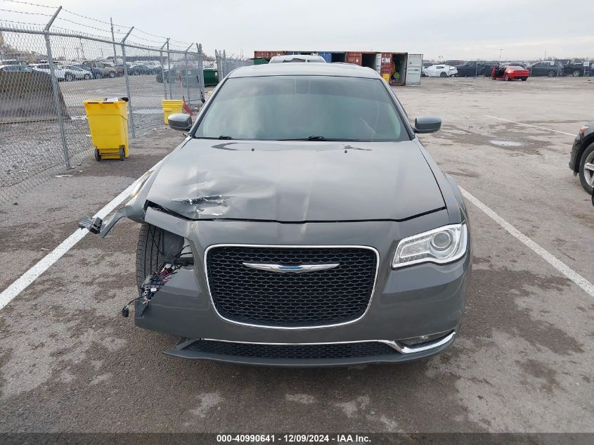 VIN 2C3CCAAG9JH117860 2018 Chrysler 300, Touring L no.13