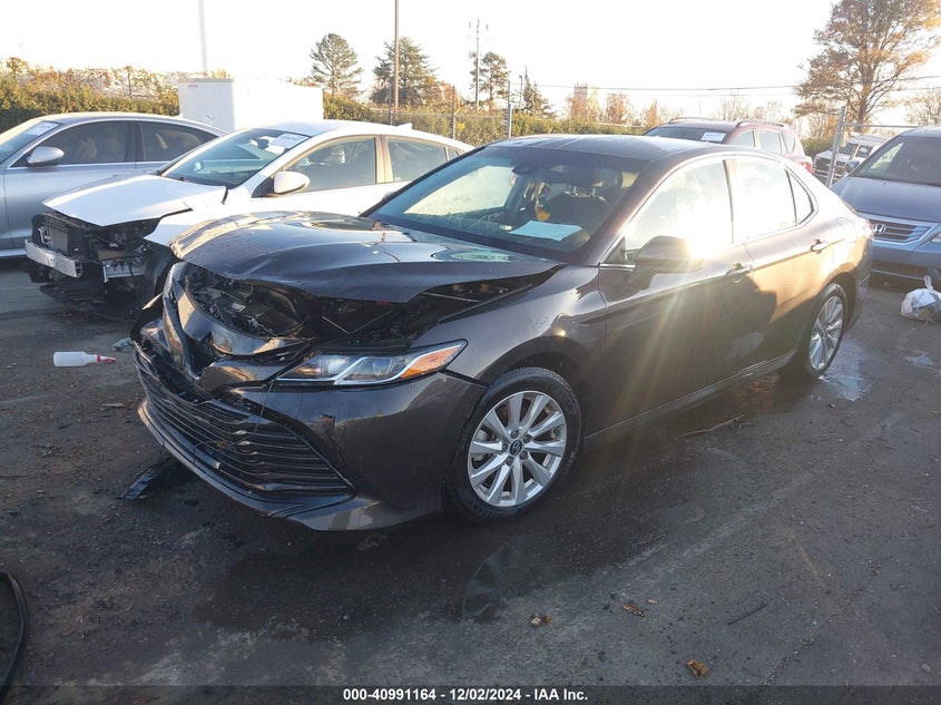 2018 TOYOTA CAMRY VIN: 4T1B11HK2JU648513