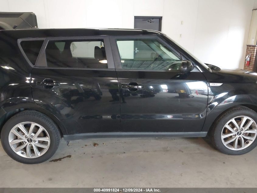 2018 Kia Soul + VIN: KNDJP3A56J7512768 Lot: 40991824