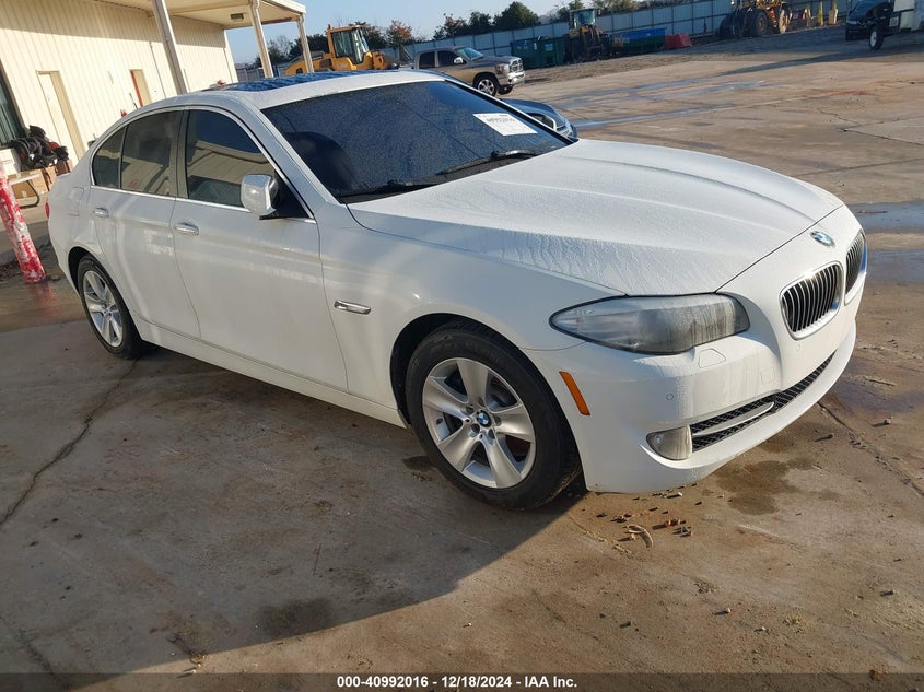 Vin: wbafr1c57bc260424, lot: 41481899, bmw 528i 2011 img_1