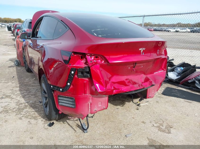 2024 Tesla Model Y Long Range Dual Motor All-Wheel Drive VIN: 7SAYGAEE5RF111329 Lot: 40992337