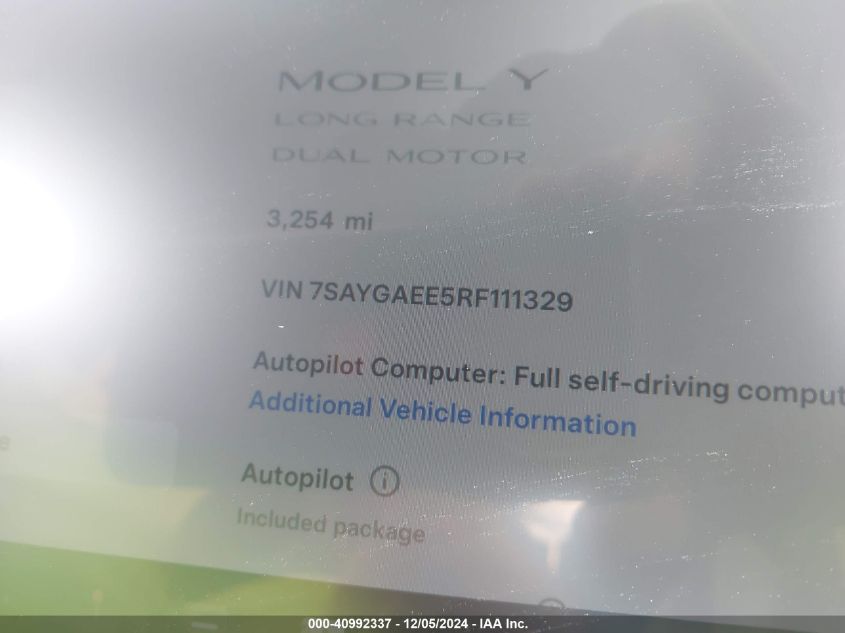 2024 Tesla Model Y Long Range Dual Motor All-Wheel Drive VIN: 7SAYGAEE5RF111329 Lot: 40992337