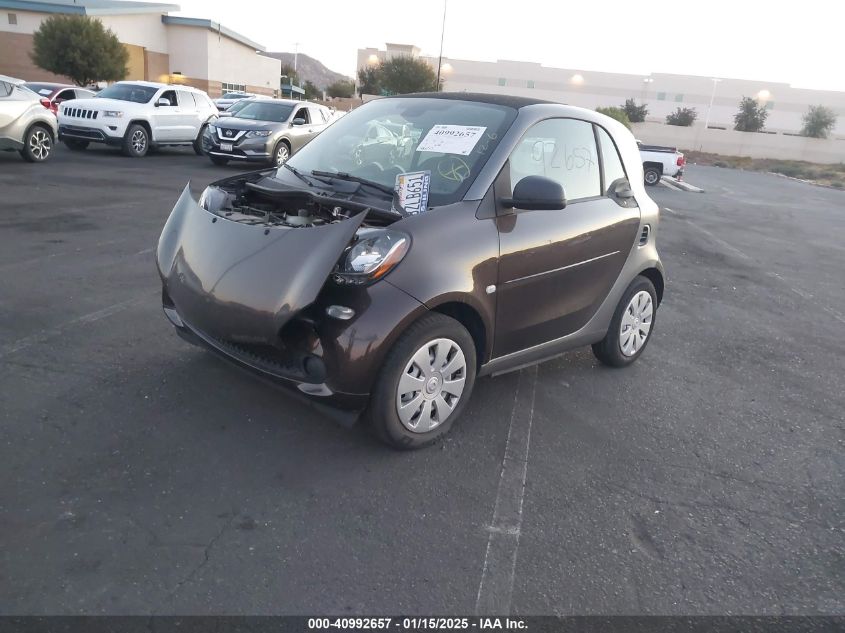 VIN WMEFJ9BA1JK262215 2018 Smart Fortwo, Electric D... no.2