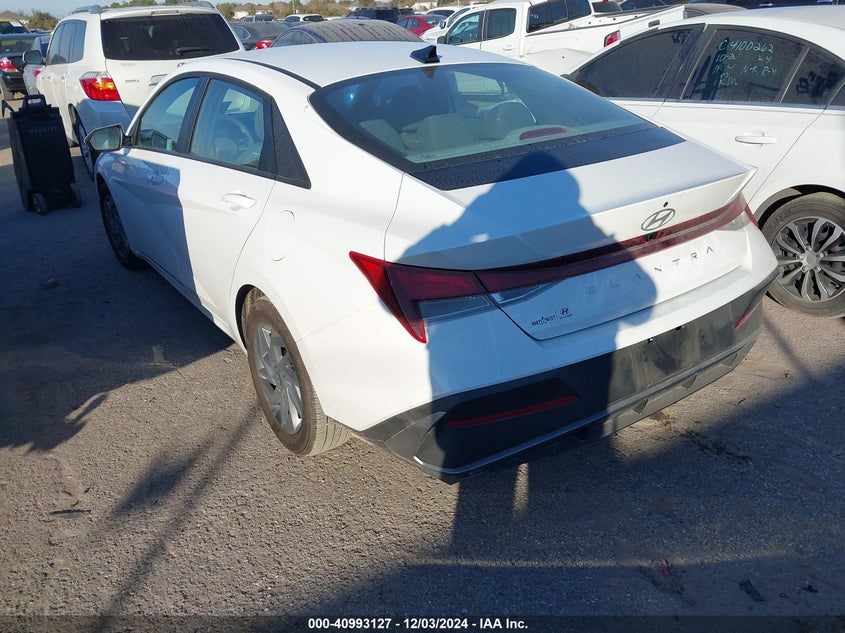2024 HYUNDAI ELANTRA VIN: KMHLM4DG2RU792380