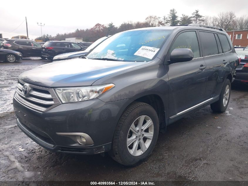 VIN 5TDBK3EH6DS255970 2013 Toyota Highlander, Plus/Se no.2