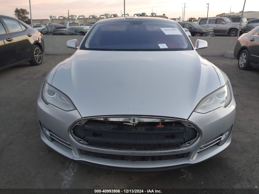 2013 Tesla Model S Performance VIN: 5YJSA1CP9DFP08016 Lot: 40993906