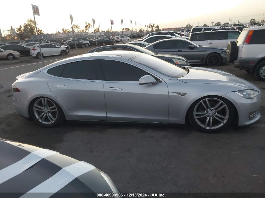 2013 Tesla Model S Performance VIN: 5YJSA1CP9DFP08016 Lot: 40993906