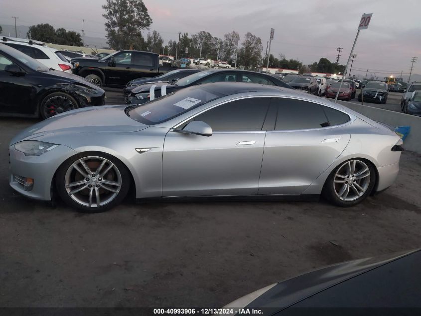 2013 Tesla Model S Performance VIN: 5YJSA1CP9DFP08016 Lot: 40993906