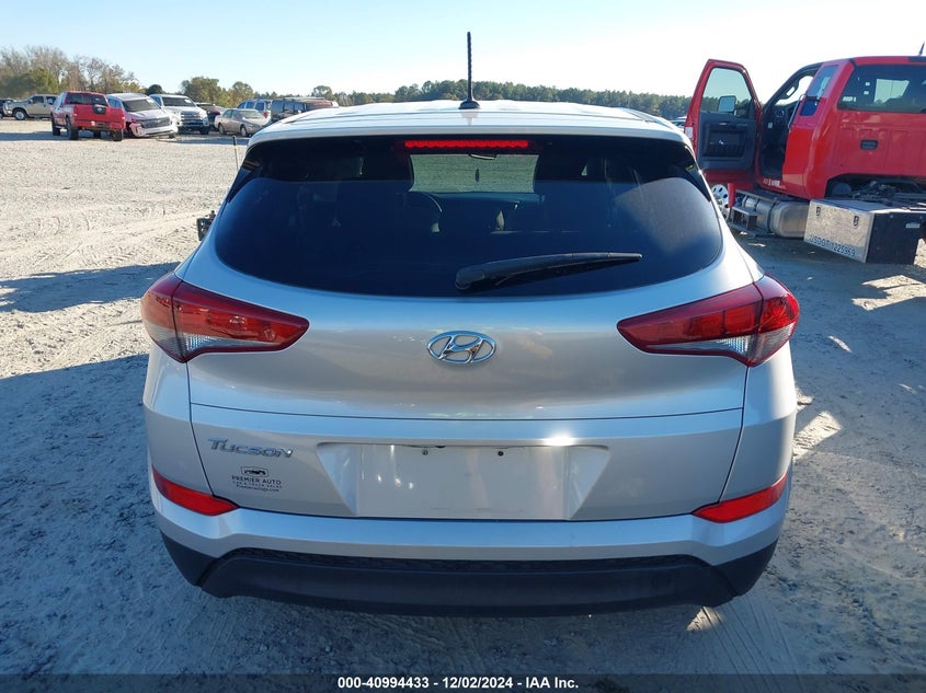2017 HYUNDAI TUCSON SE - KM8J23A48HU436709