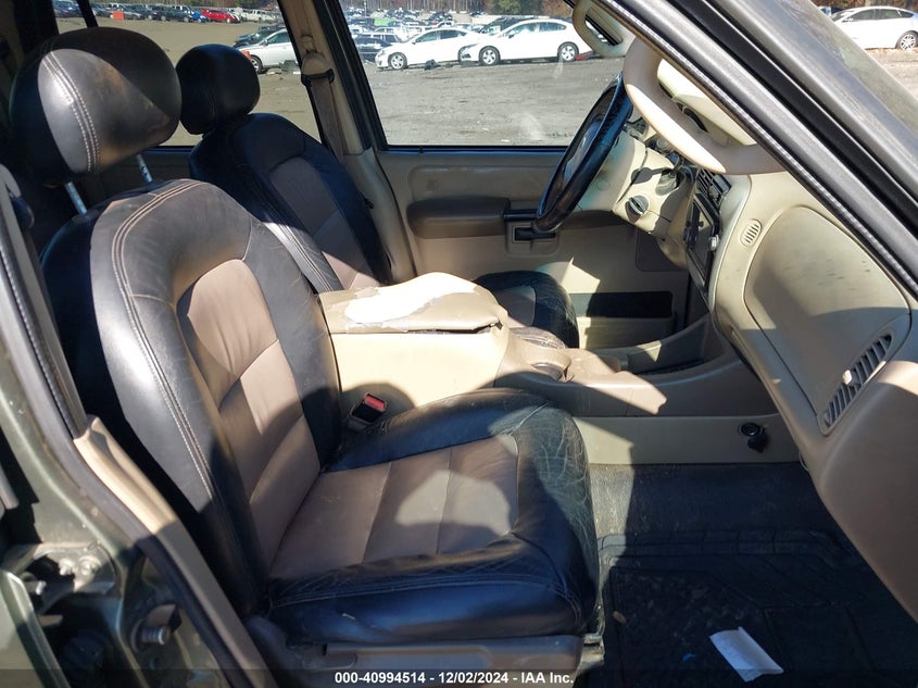 1FMZU67K74UB10303 2004 FORD EXPLORER SPORT TRAC photo no. 5